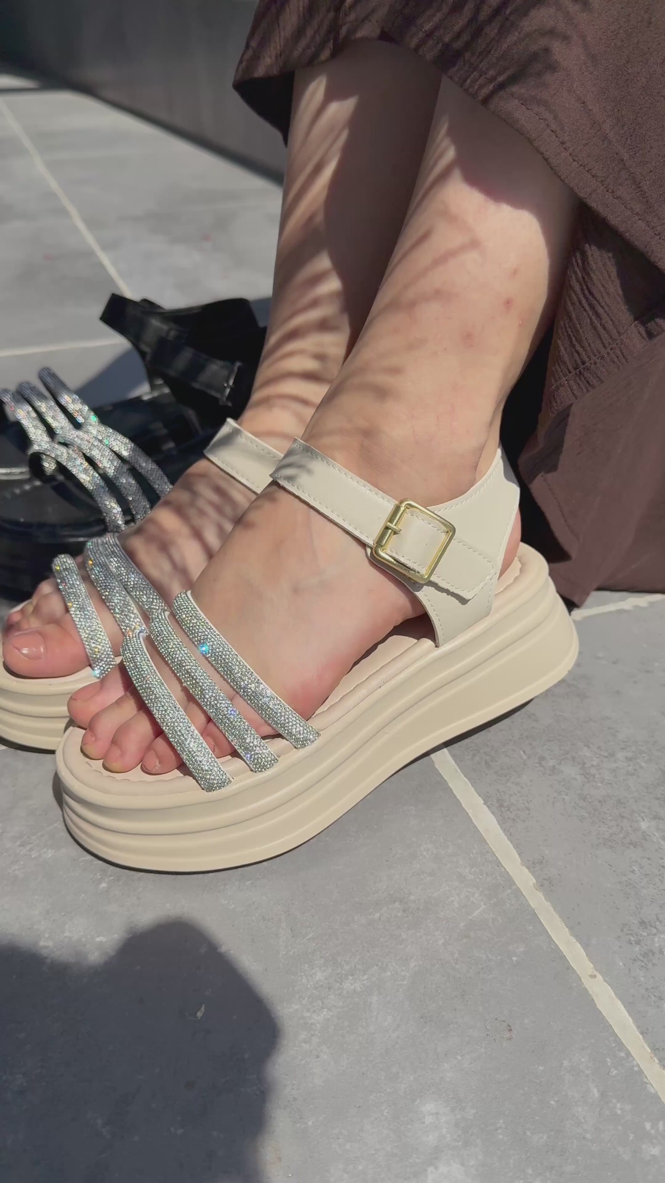 Lalen Siyah Kemerli Sandalet